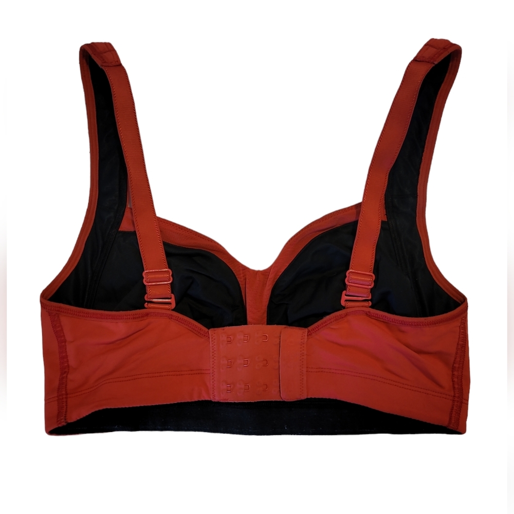 Lululemon Athletica  Sportsbra - Picture 2 of 4